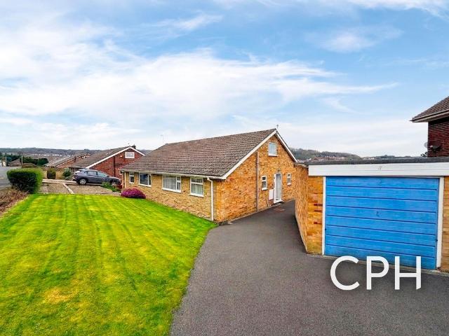 Bungalow for sale in South Cliff, Kepwick