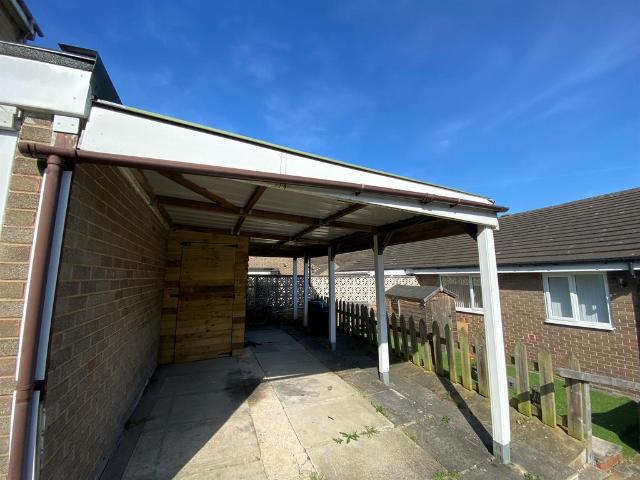Bungalow for sale in Marsh, Lindley