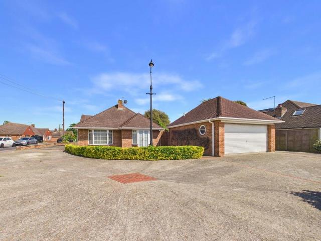 Bungalow for sale in Kingston Buci, Fishersgate