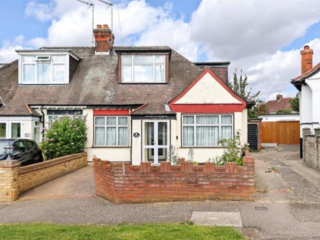 Bungalow for sale in London Borough of Waltham Forest, Greater London