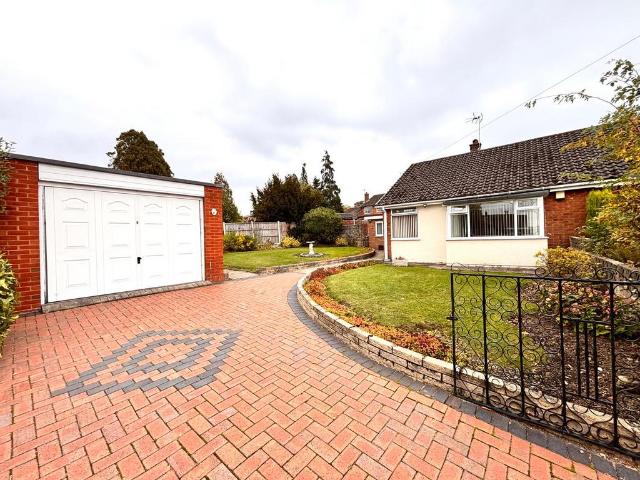 Bungalow for sale in Aldridge, West Midlands