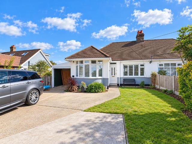 Bungalow for sale in Sutton, Rochford