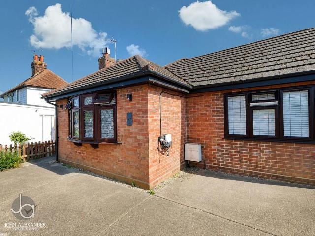 Bungalow for sale in Fordham Heath, Essex