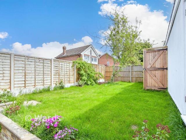 Bungalow for sale in The Butts, Kent