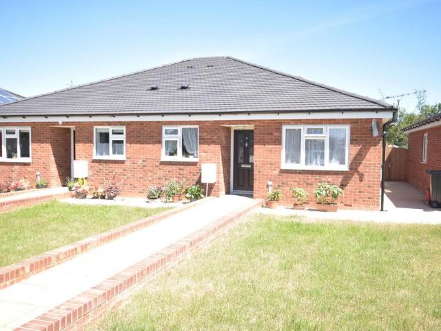 Bungalow for sale in Desborough, North Northamptonshire