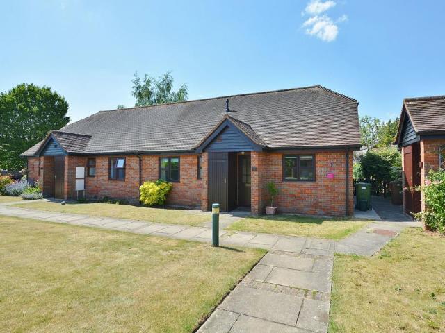 Bungalow for sale in Berrick Salome, Oxfordshire