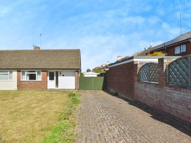 Bungalow for sale in Calverton End, Milton Keynes