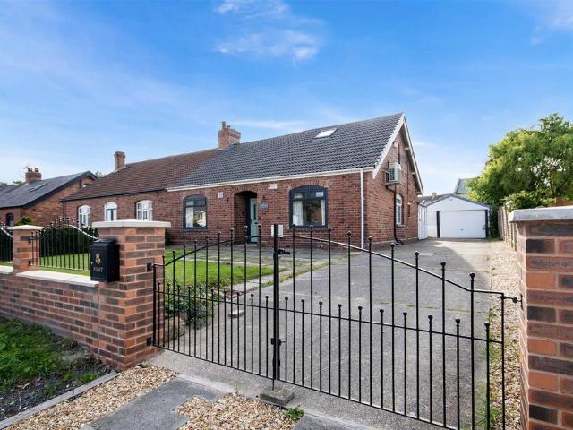 Bungalow for sale in Wickersley, South Yorkshire