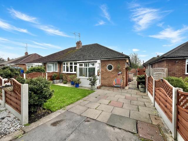 Bungalow for sale in Lakes Estate, Styal