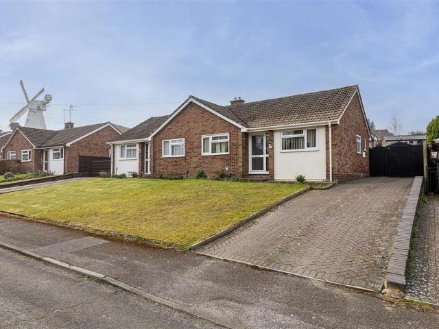 Bungalow for sale in Willesborough, Bridgefield