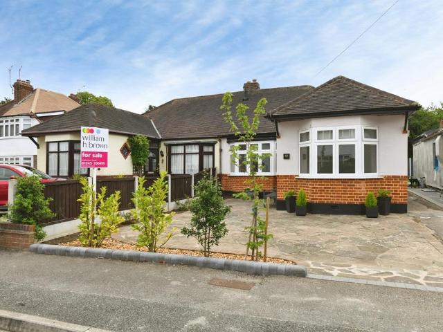 Bungalow for sale in Sandon, Chelmsford