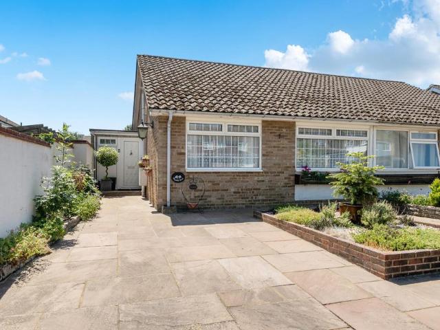 Bungalow for sale in Aperfield, Greater London