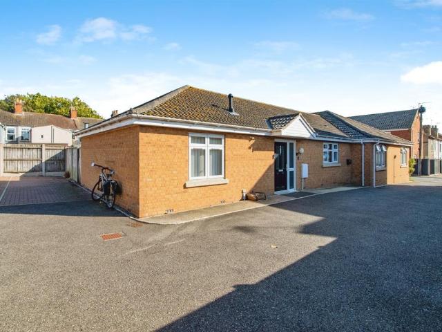 Bungalow for sale in Eastbridge, Suffolk
