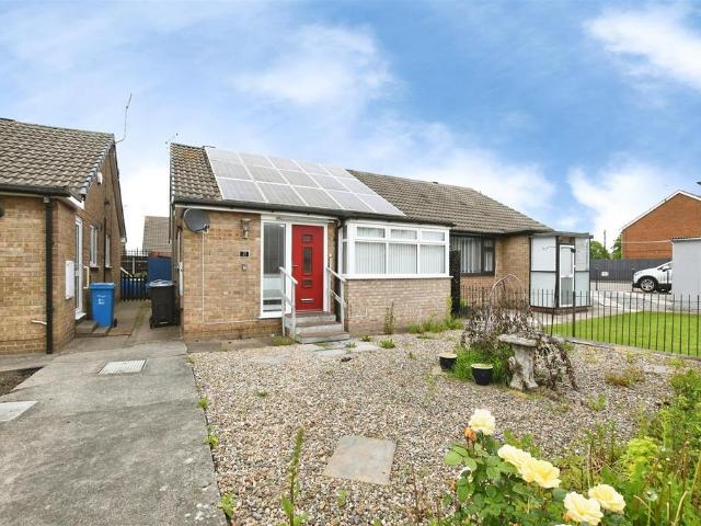 Bungalow for sale in Bransholme, Hull