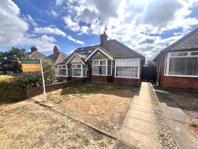 Bungalow for sale in Northampton, Northamptonshire