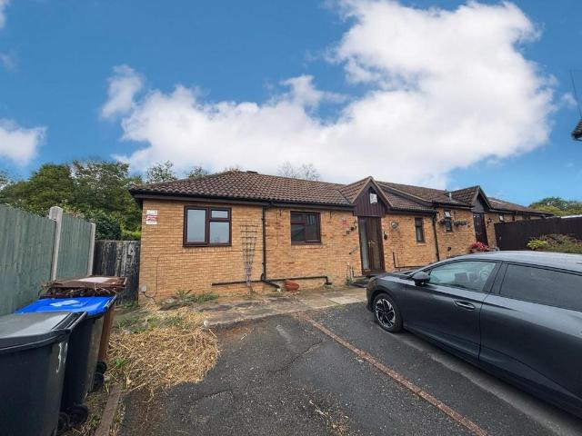 Bungalow for sale in East Hunsbury, Far Cotton