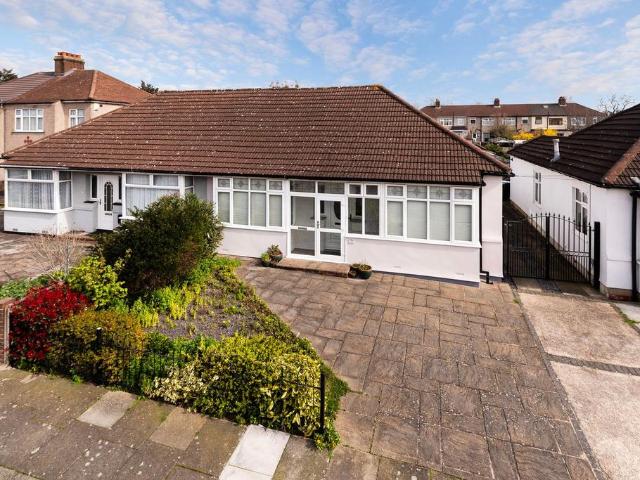 Bungalow for sale in West Heath, Greater London