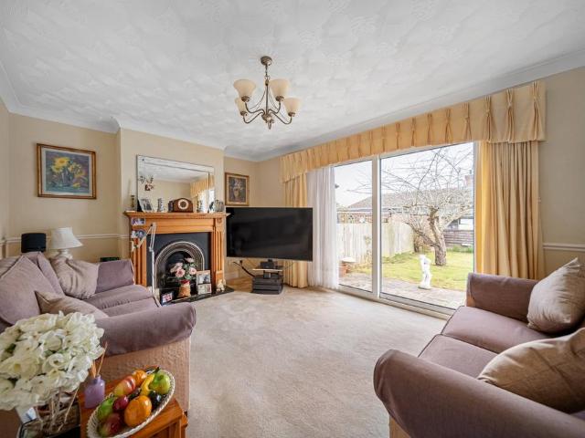 Bungalow for sale in Longfield and New Barn, Monks Orchard