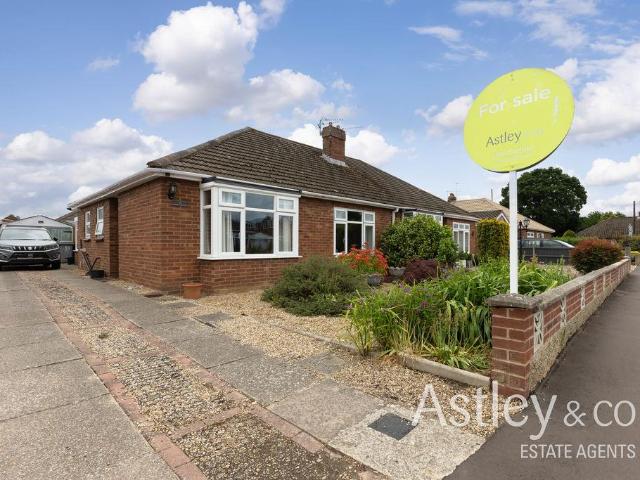 Bungalow for sale in Crostwick, Norfolk