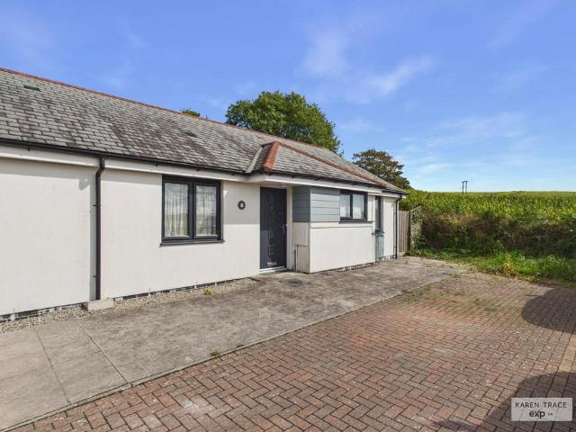 Bungalow for sale in St. Mewan, Trewoon