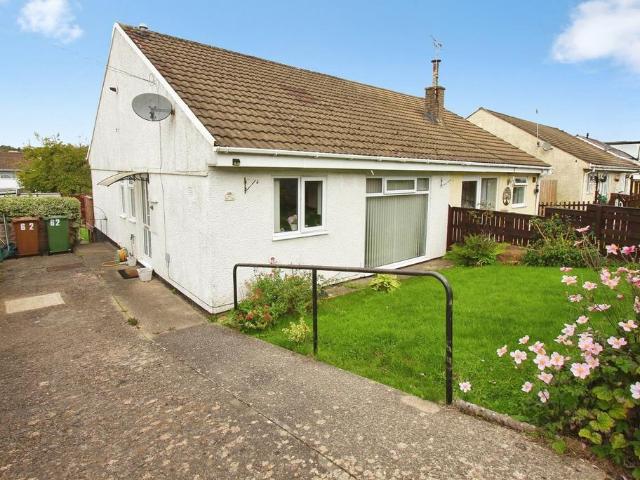 Bungalow for sale in Maesycwmmer, Caerphilly