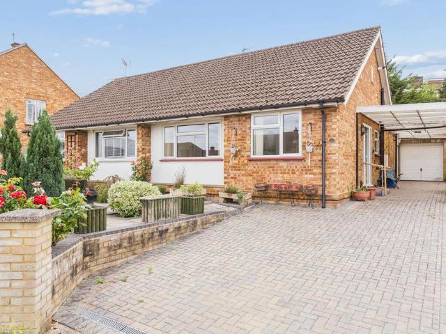 Bungalow for sale in Westmill, King's Walden