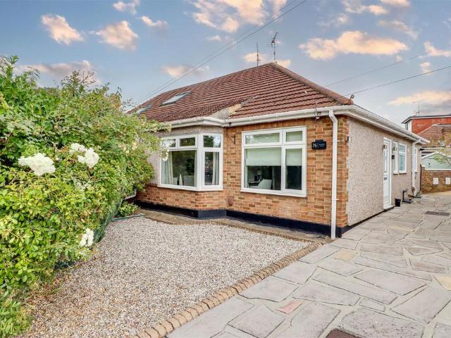 Bungalow for sale in Alton Barnes, Essex