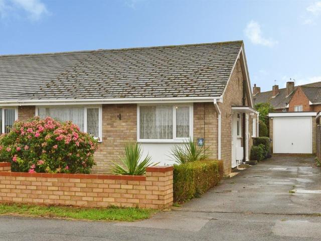 Bungalow for sale in Deanshanger