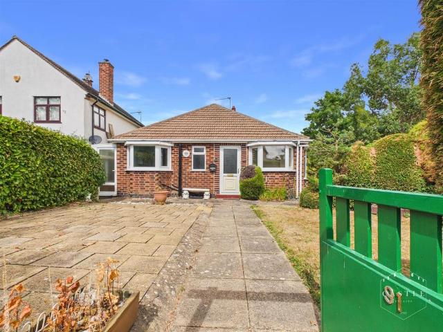 Bungalow for sale in Barton, Leicestershire