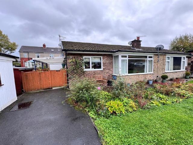 Bungalow for sale in Charlesworth, East Midlands