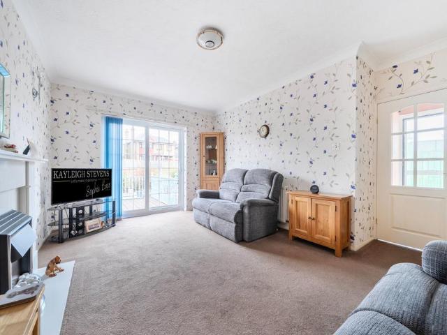 Bungalow for sale in Oad Street, Kent