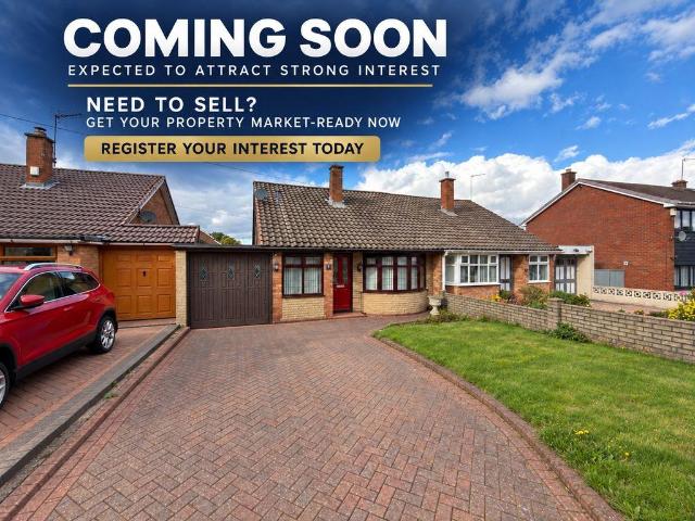 Bungalow for sale in Landywood, Great Chatwell