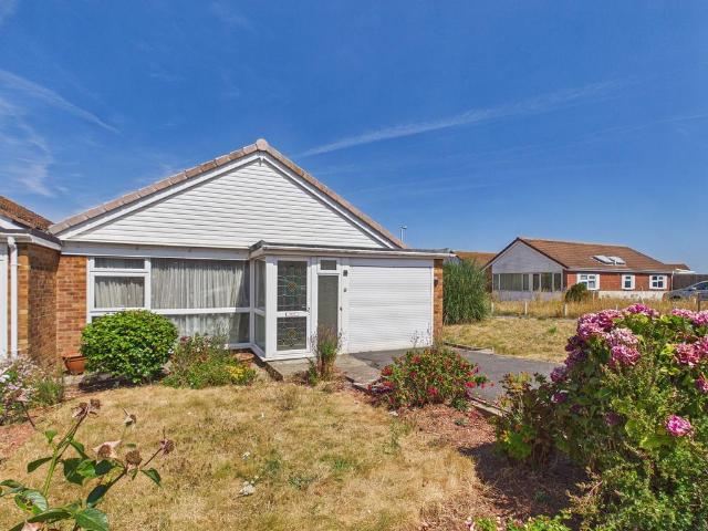 Bungalow for sale in Three Beaches, Livermead