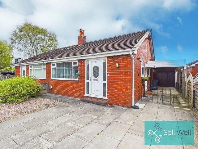 Bungalow for sale in Ellenbrook, Salford