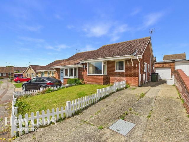 Bungalow for sale in Eastbridge, Suffolk