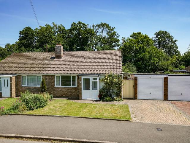 Bungalow for sale in Bedgrove, Aylesbury