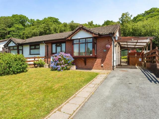 Bungalow for sale in Clydach, Wales