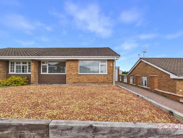 Bungalow for sale in Little Mountain, Wales