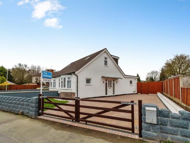 Bungalow for sale in Bilston, West Midlands