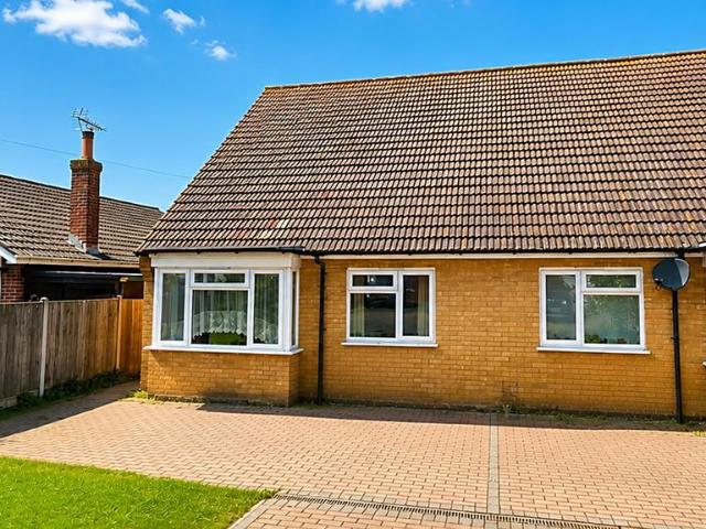 Bungalow for sale in Hampton, The Bridge