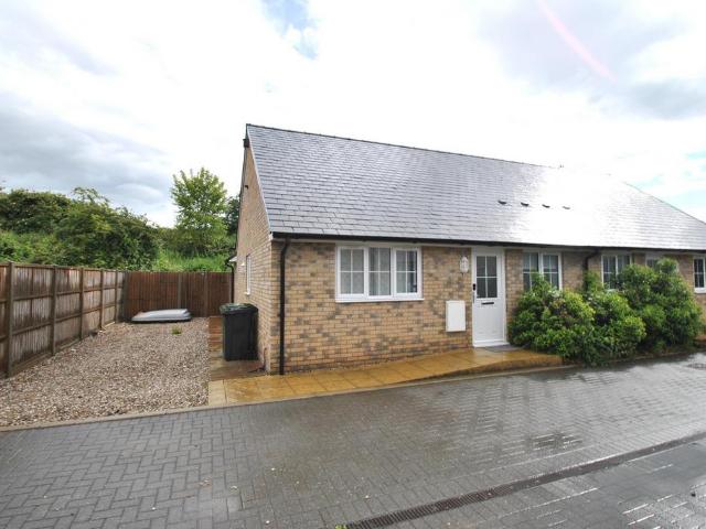 Bungalow for sale in Arlesey, Bedfordshire