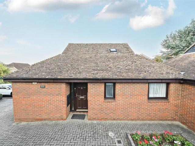 Bungalow for sale in Barming, Midway