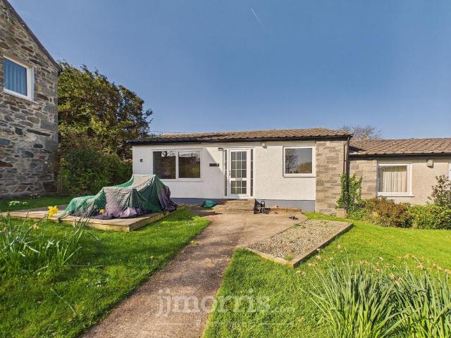 Bungalow for sale in Dinas Cross