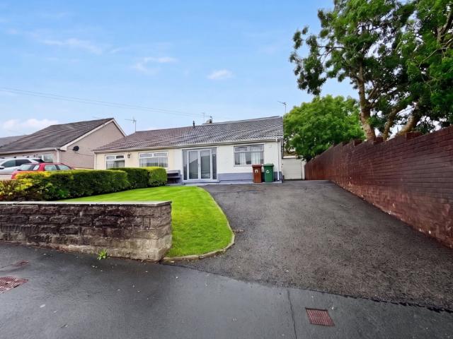 Bungalow for sale in Argoed, Bargoed