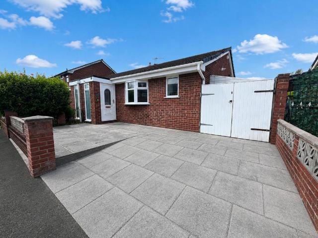 Bungalow for sale in Kirkby, Knowsley