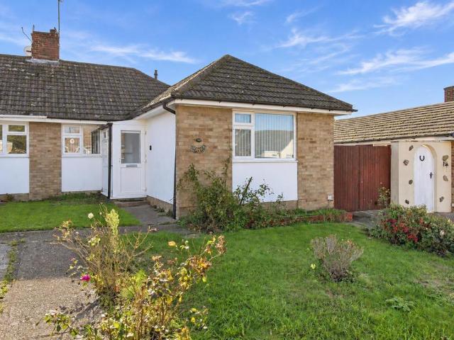 Bungalow for sale in Hunter's Forstal, Canterbury
