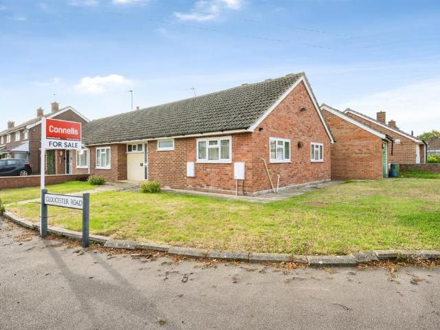 Bungalow for sale in Cauldwell, Bedford