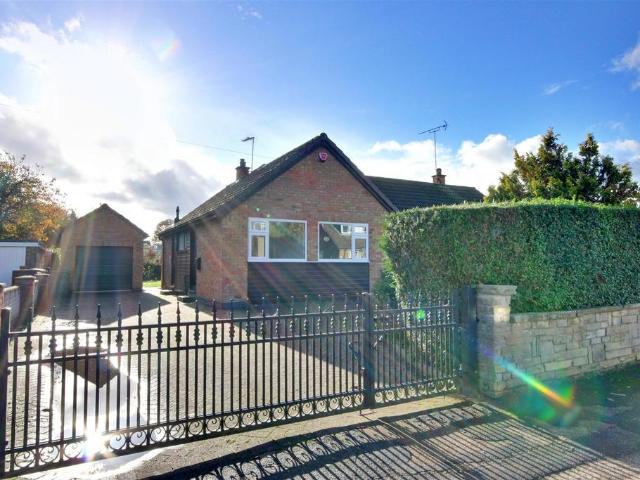 Bungalow for sale in Leven