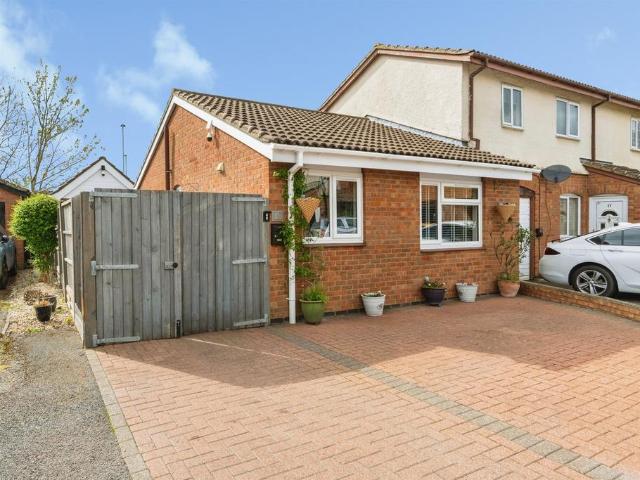 Bungalow for sale in Clapham, Bedford