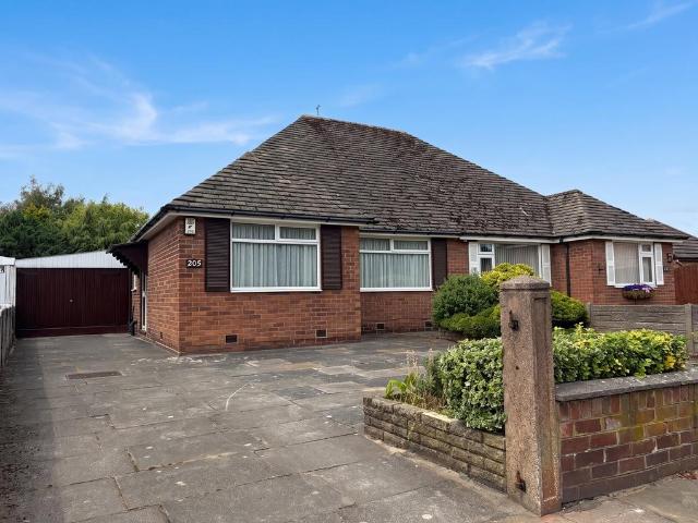 Bungalow for sale in Crossens, Sefton